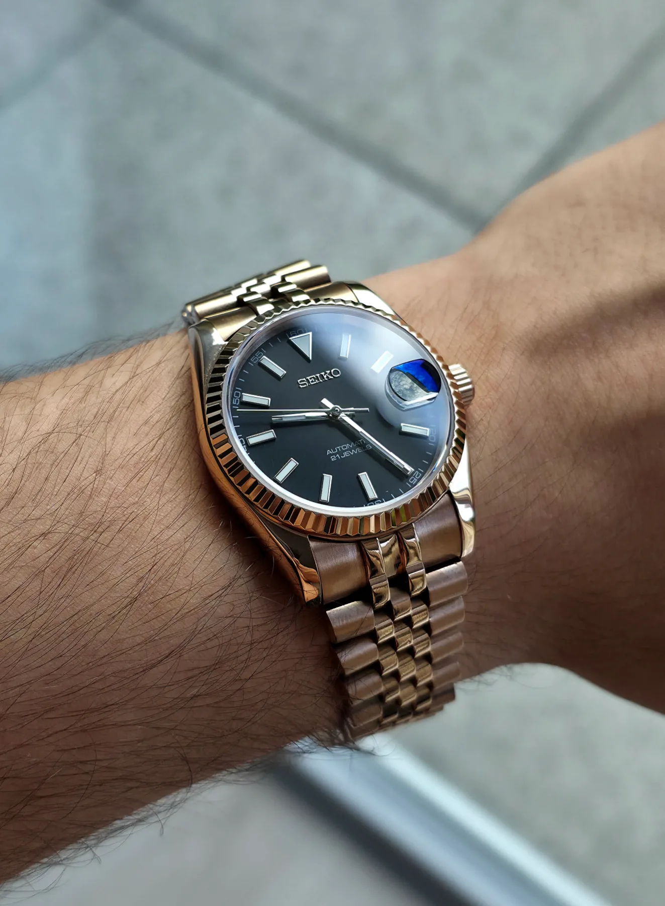 Seiko Mod Datejust Automatique – Or rose et cadran noir – 36 mm — photo 2