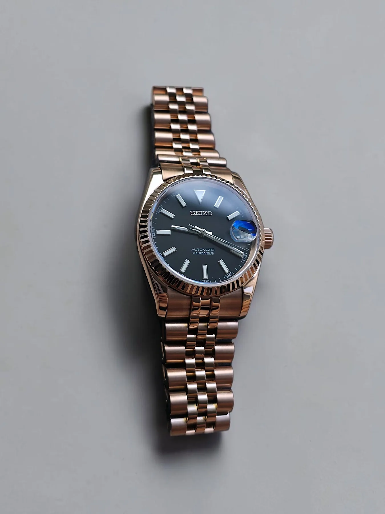 Seiko Mod Datejust Automatique – Or rose et cadran noir – 36 mm — photo 3