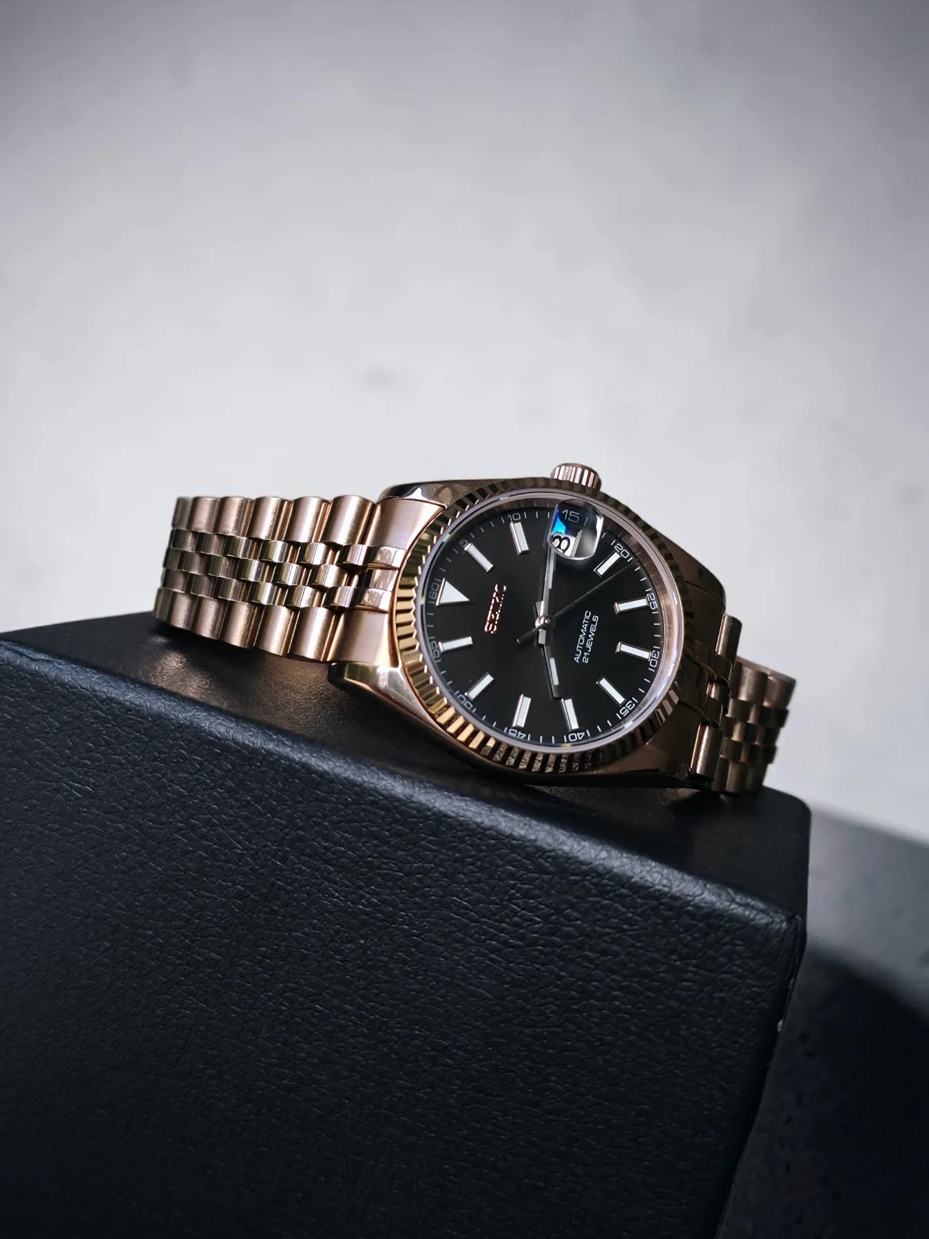 Seiko Mod Datejust Automatique – Or rose et cadran noir – 36 mm — photo 4
