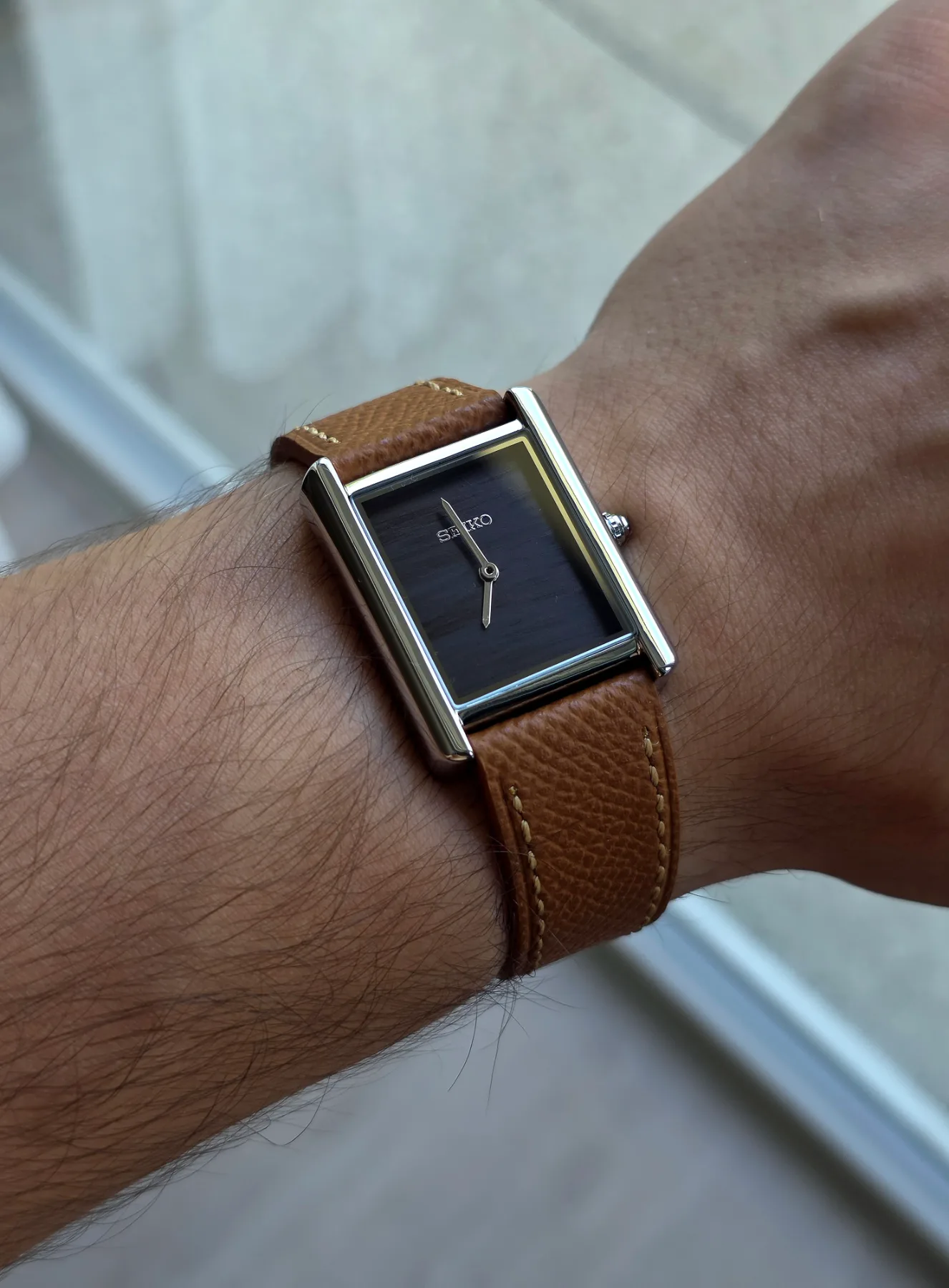 Seiko Mod Tank Quartz – Cadran Musou Black – Bracelet marron — photo 3
