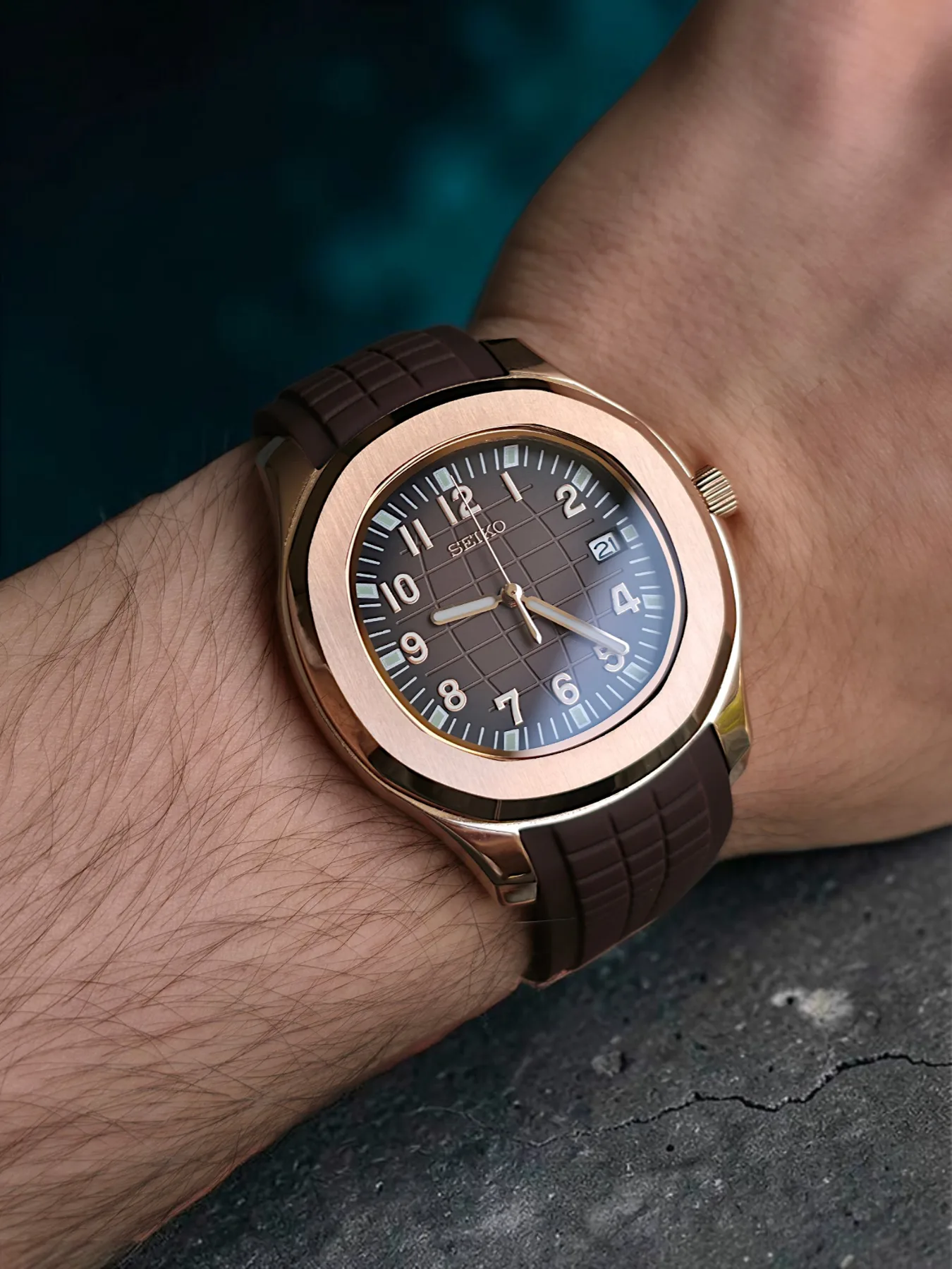 Seiko Mod Aquanaut Automatique – Or rose et cadran chocolat